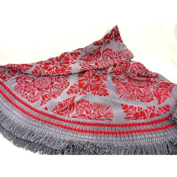 VTG Sears Tapestry Fringe Heavyweight Bedspread USA Made Red Gray 75"x71" - Picture 2 of 15